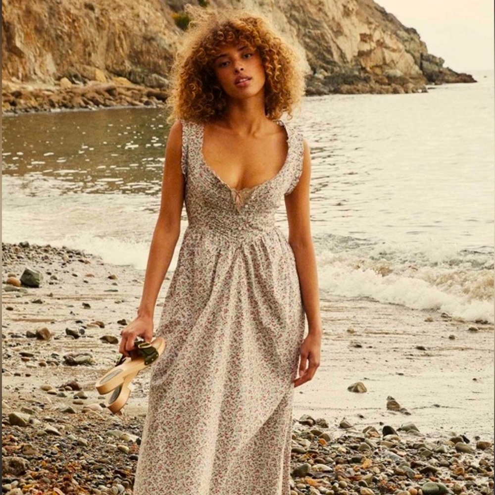 ISO (in search of, not for sale) Doen Lesina dress size Medium